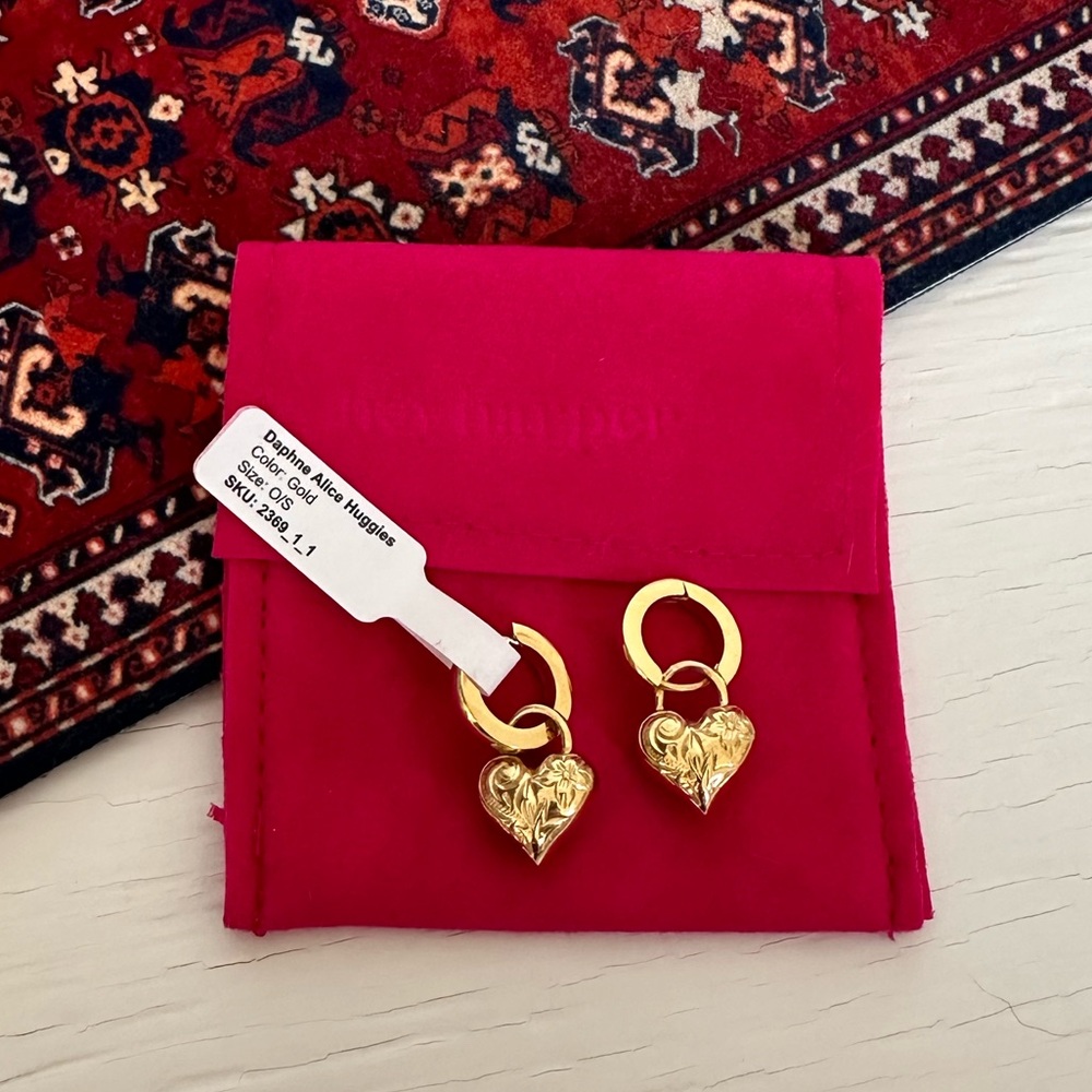 Hey Harper Daphne Gold Heart Earrings
